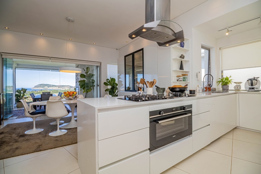 4 Bedroom Property for Sale in Whale Rock Western Cape